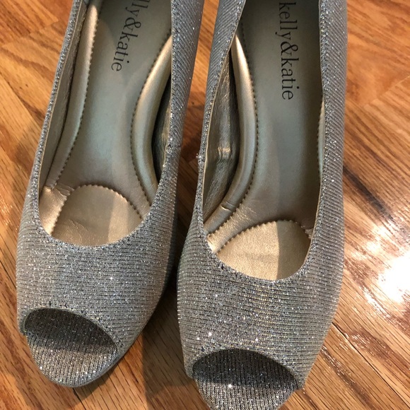 Comfy and sparkly gold & silver heels super comfy! - Picture 2 of 2